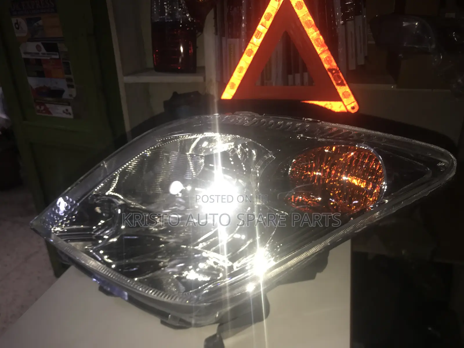 Headlamp Toyota Ist Old Model