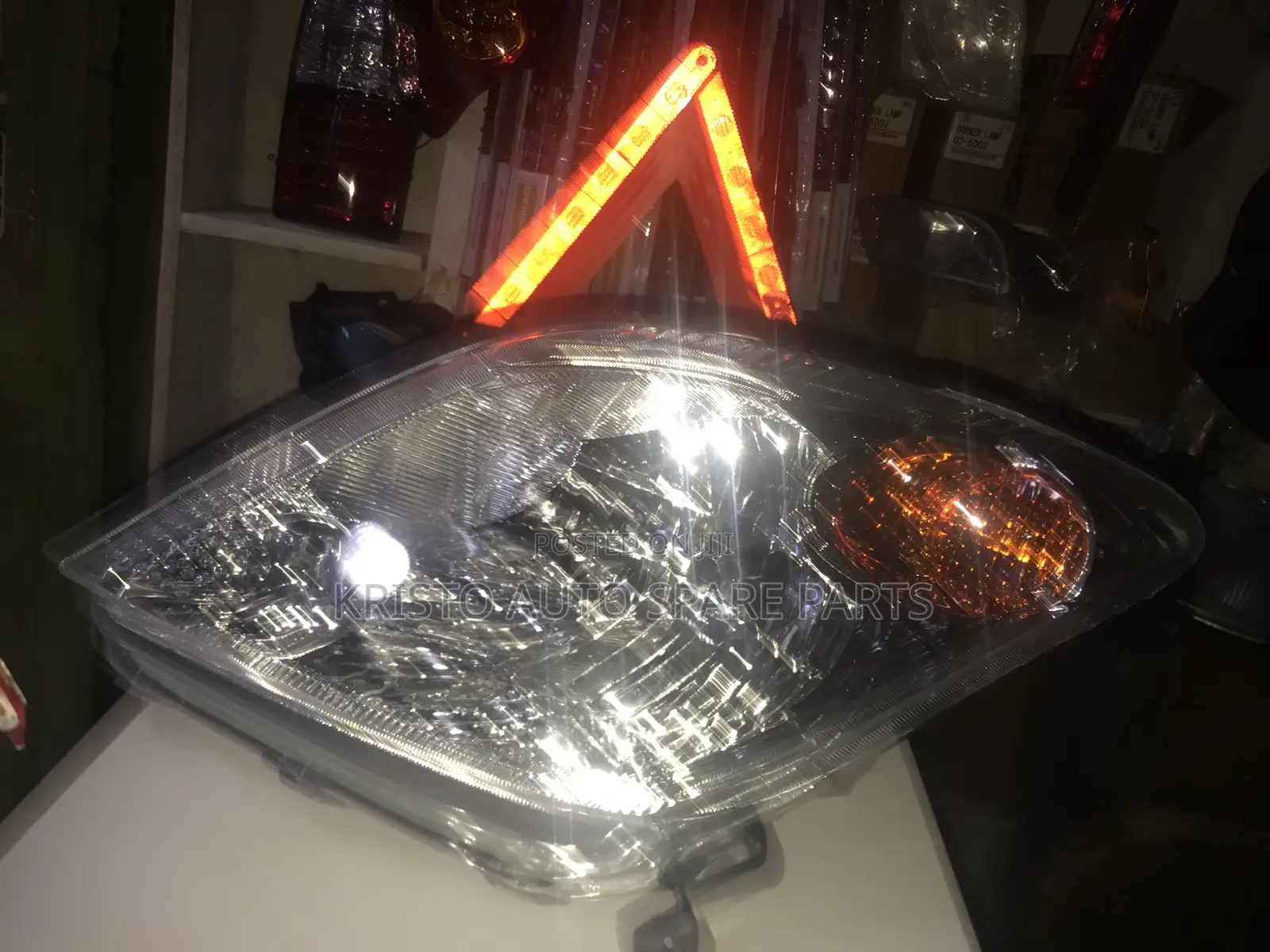 Headlamp Toyota Ist Old Model