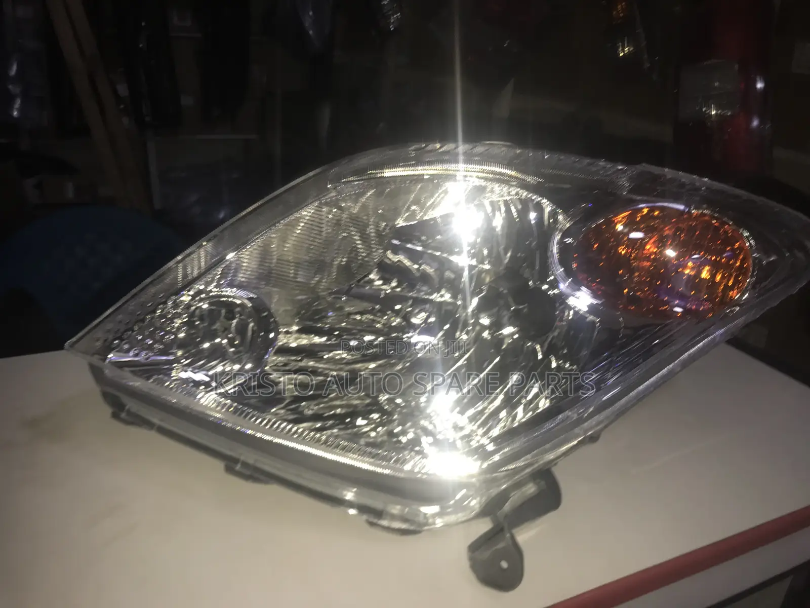 Headlamp Toyota Ist Old Model