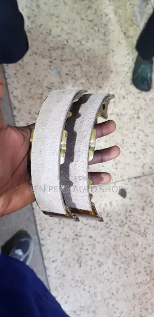 Harrier Ordinary Brake Shoes