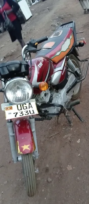 TVS HLX 125 2024 Red