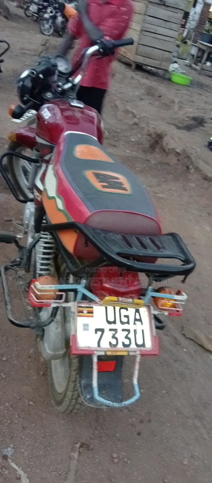 TVS HLX 125 2024 Red