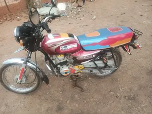 Bajaj Boxer 2022 Red