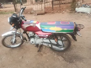 Bajaj Boxer 2023 Red