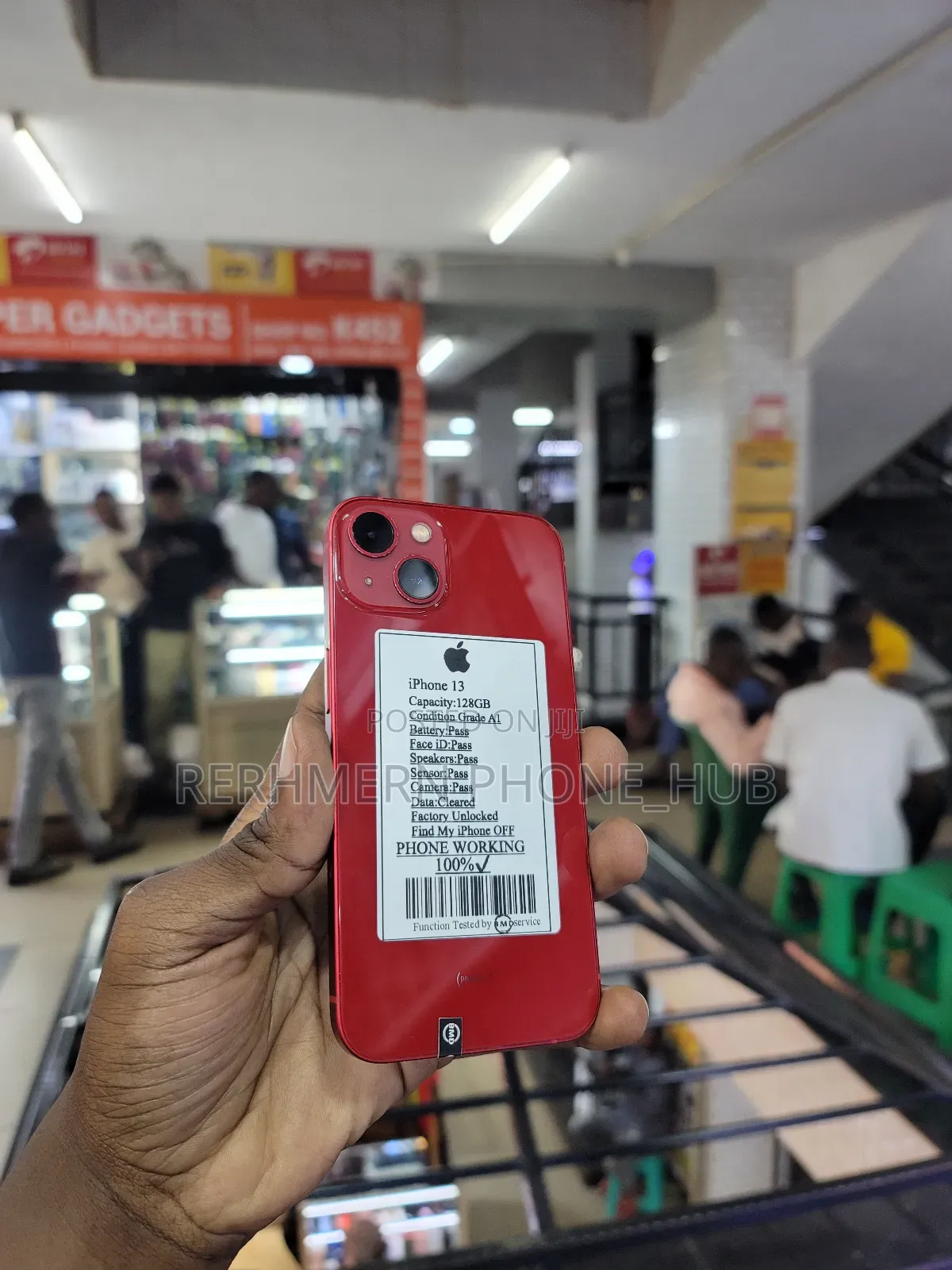 New Apple iPhone 13 128 GB Red