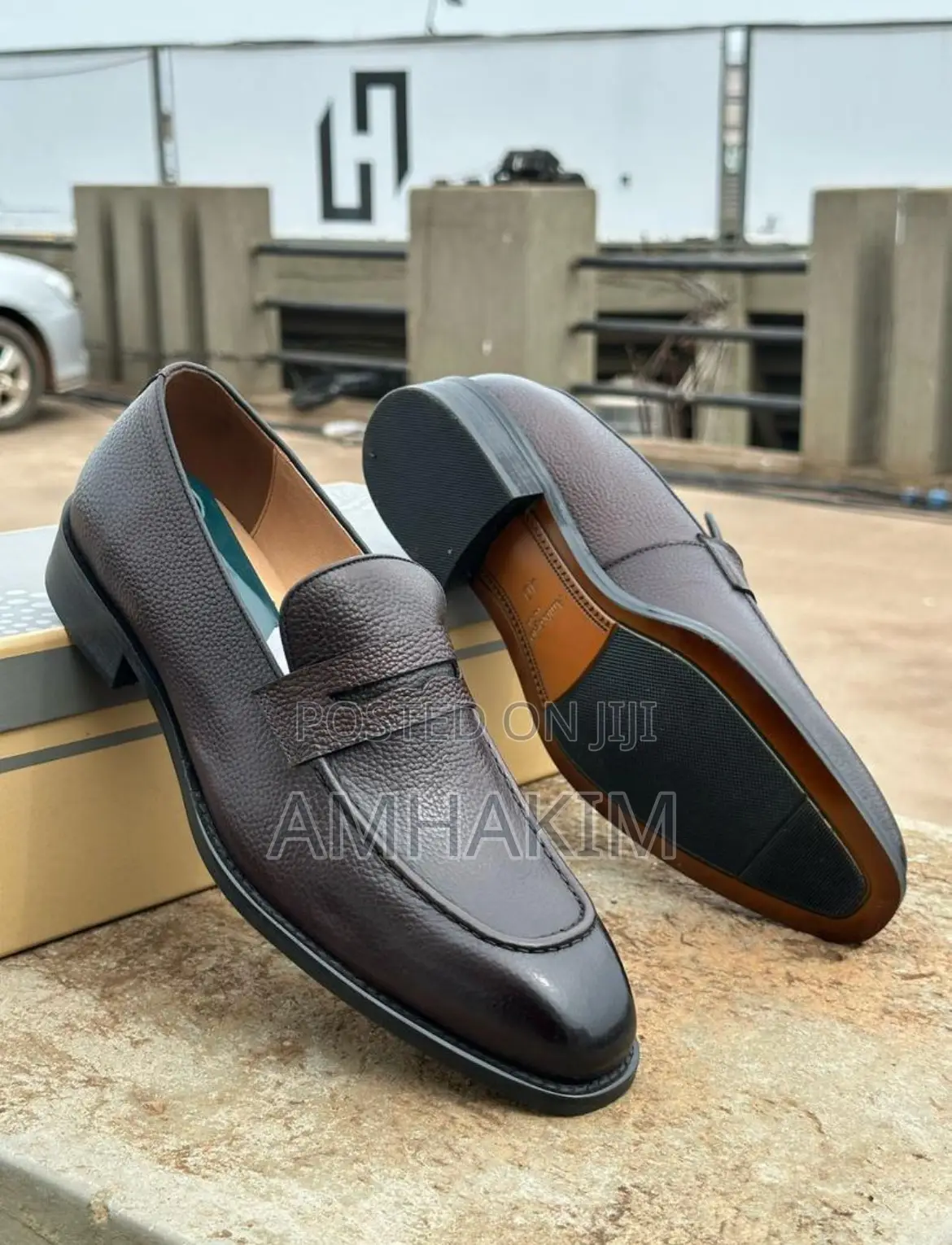 Classic Roberto Vanucci Itallian Leather Loafers in Stock