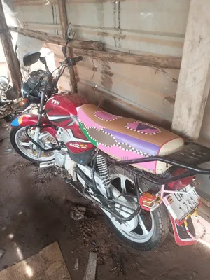 TVS HLX 125 2023 Red