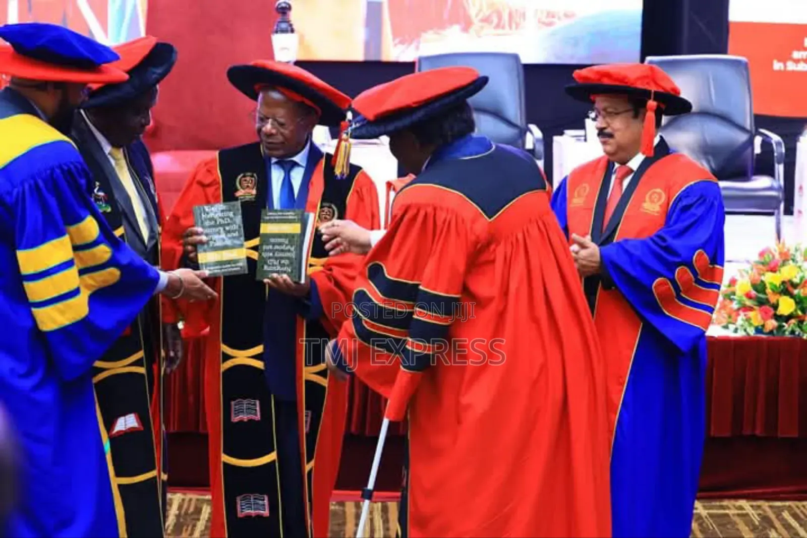 Masters Degree and PHD Graduation Gowns