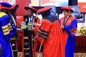 Masters Degree and PHD Graduation Gowns