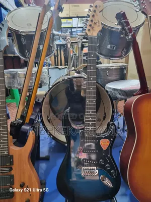 Photo - Electric Solo Guitar Classic Vibe '70s Stratocaster Fender