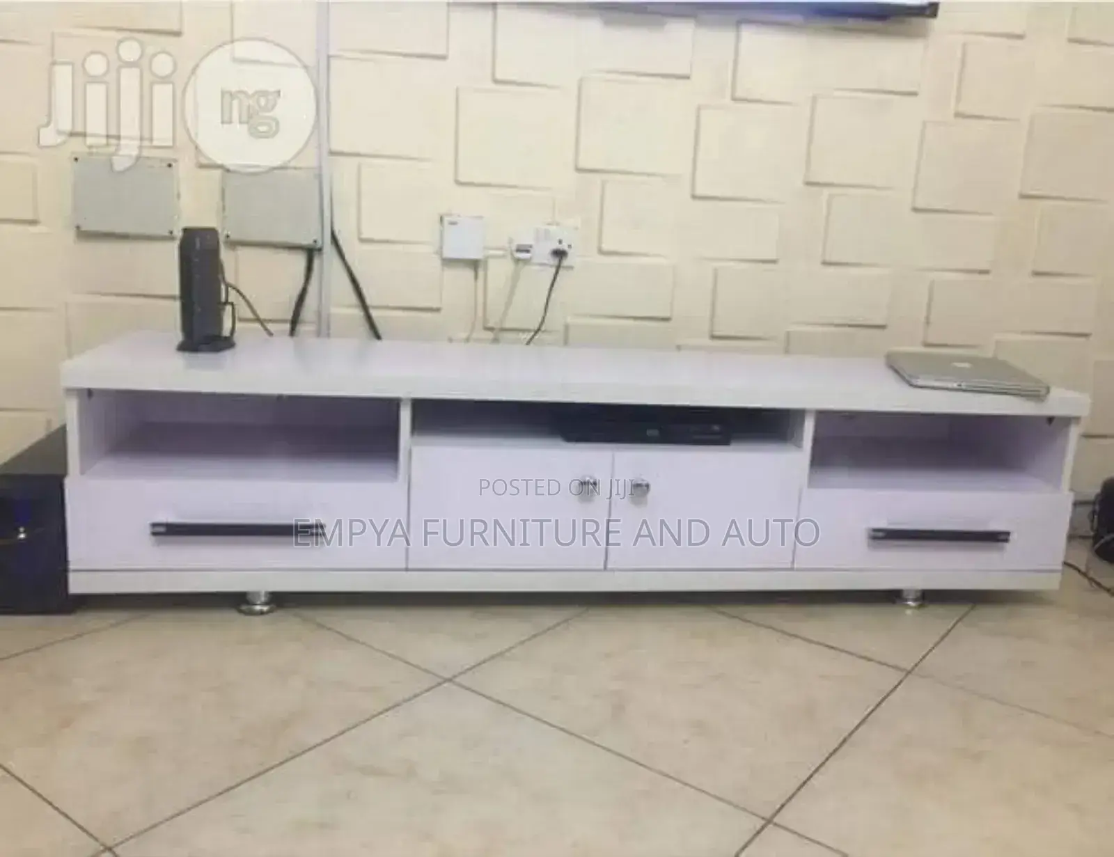 Parallel Tv Stand