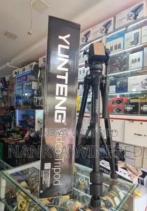 VCT-880 Yunteng Video Tripod