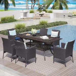 Outdoor Dinning Set in 6 Seater