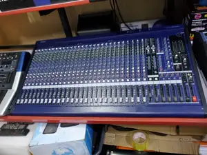 32 Channel Yamaha Amp Mixer for Proffesional Use.