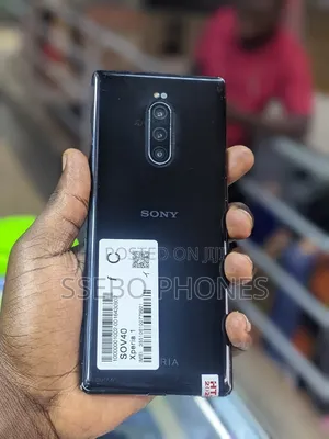 Photo - Sony Xperia 1 64 GB Black