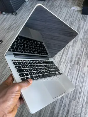 Laptop Apple MacBook Pro 8GB Intel Core I5 SSD 128GB