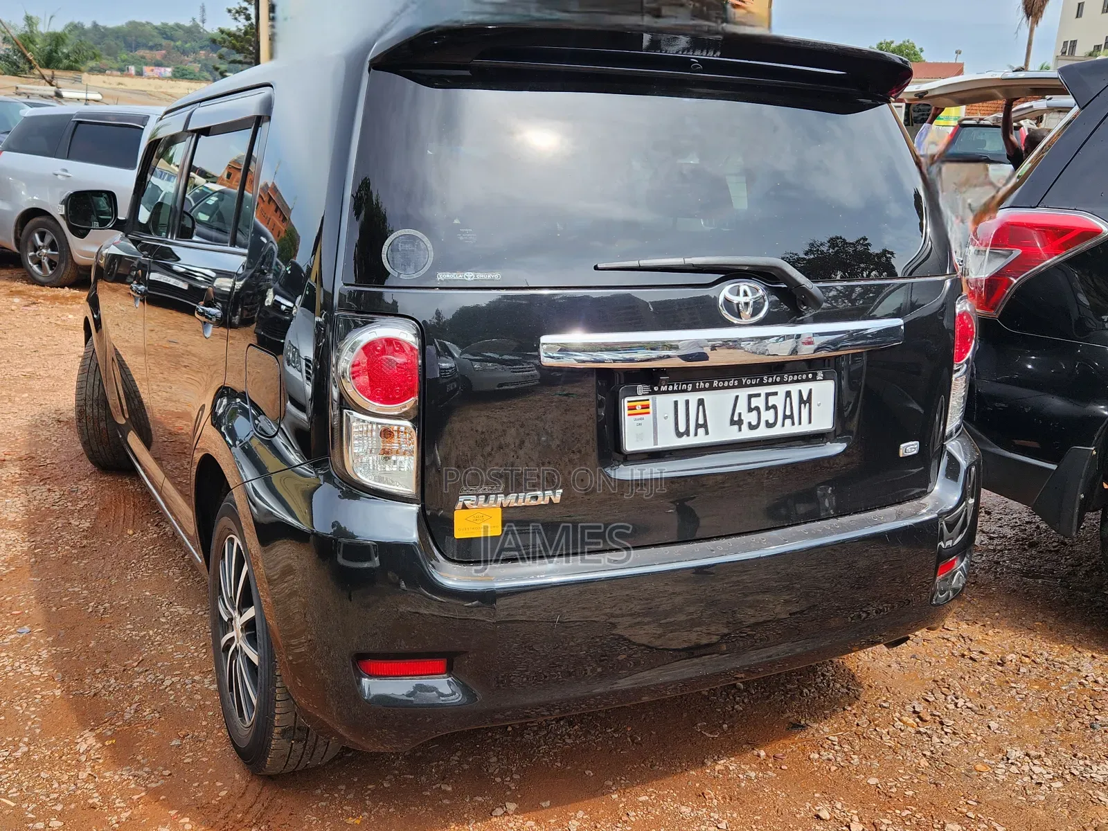 Toyota Corolla Rumion Hatchback 1.8 FWD 2011 Black