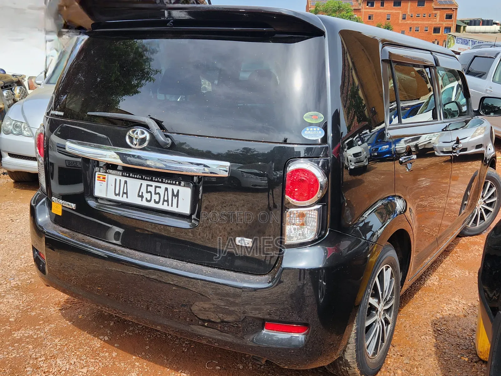 Toyota Corolla Rumion Hatchback 1.8 FWD 2011 Black