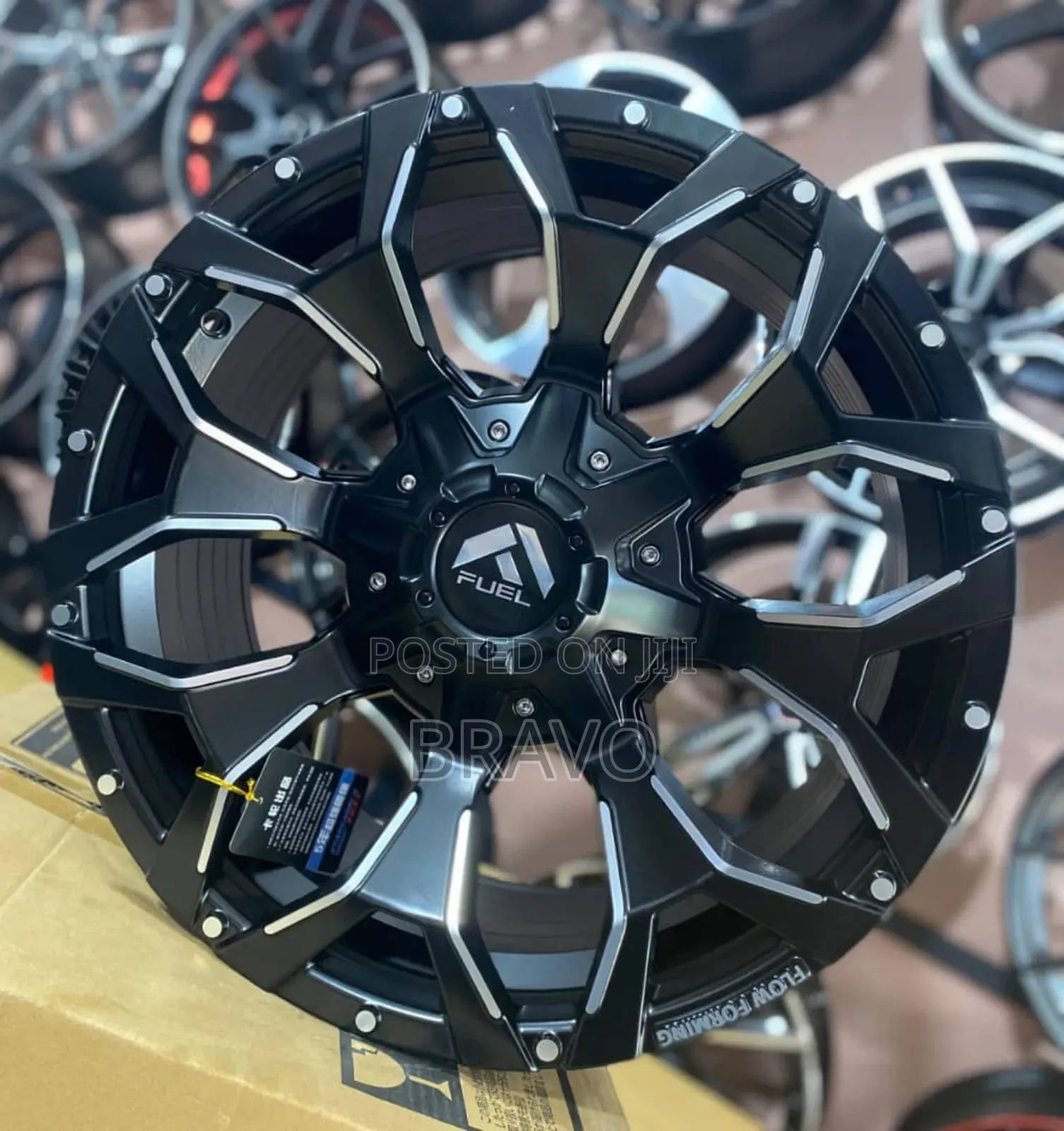 Rims Size (18 ) for Land Cruiser V8 With 5 Holes.
