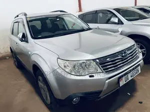 Photo - Subaru Forester 2010 Silver