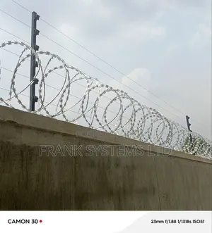 Electruc Fence With Razorwire High Tense Wire