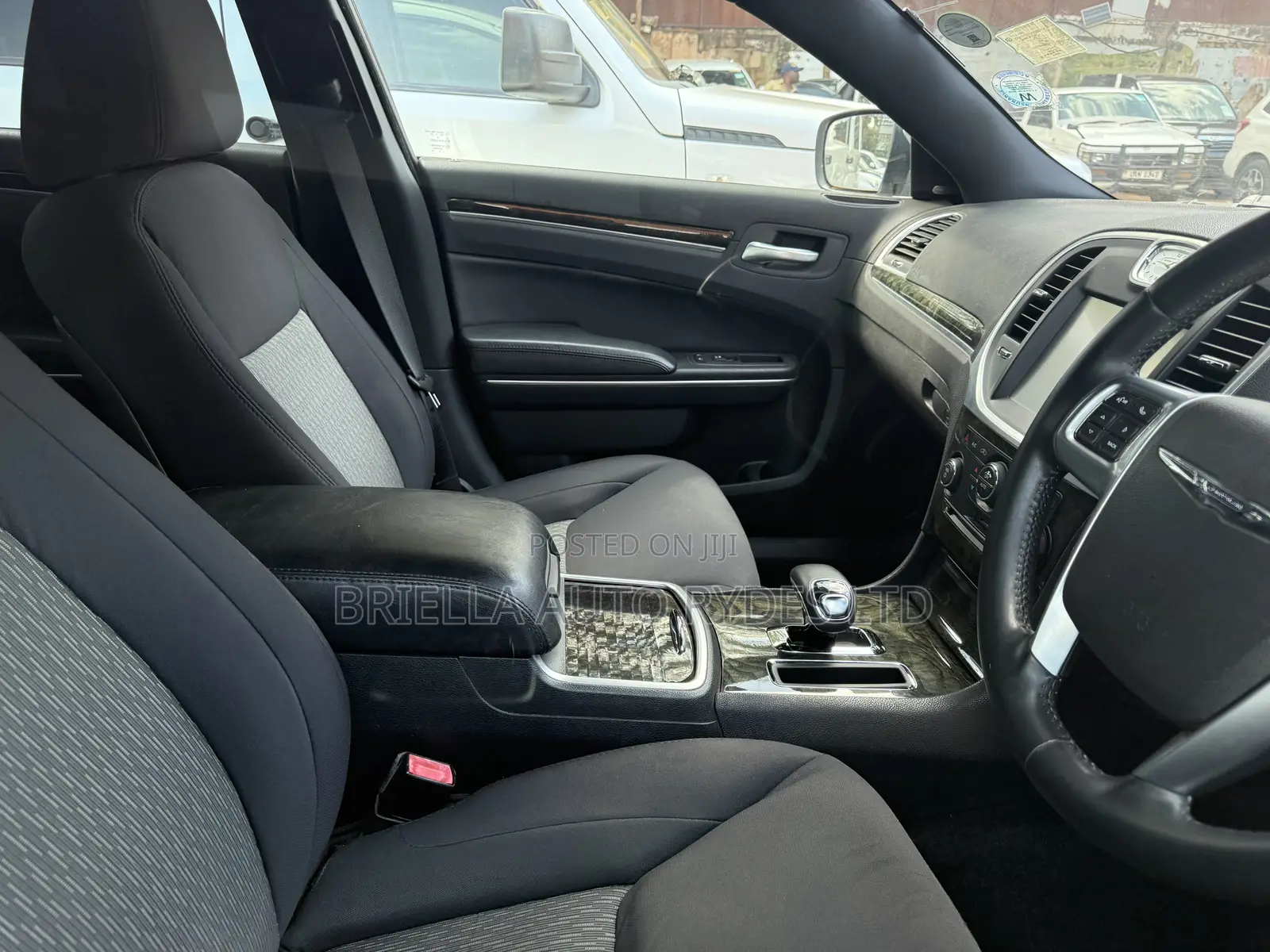 Chrysler 300C 2015 White