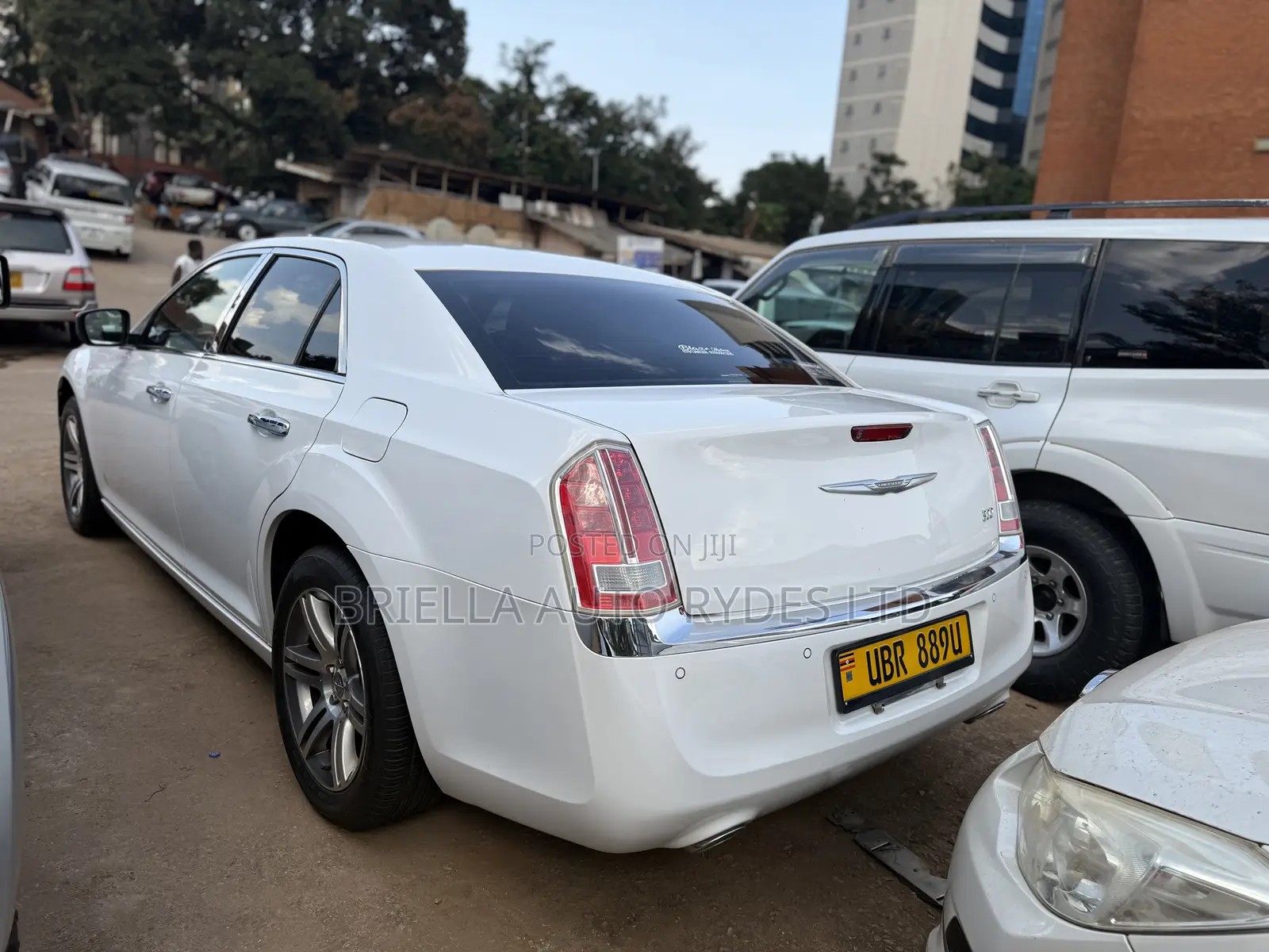Chrysler 300C 2015 White