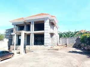 Furnished 4bdrm Mansion in Kira Nakwero for sale