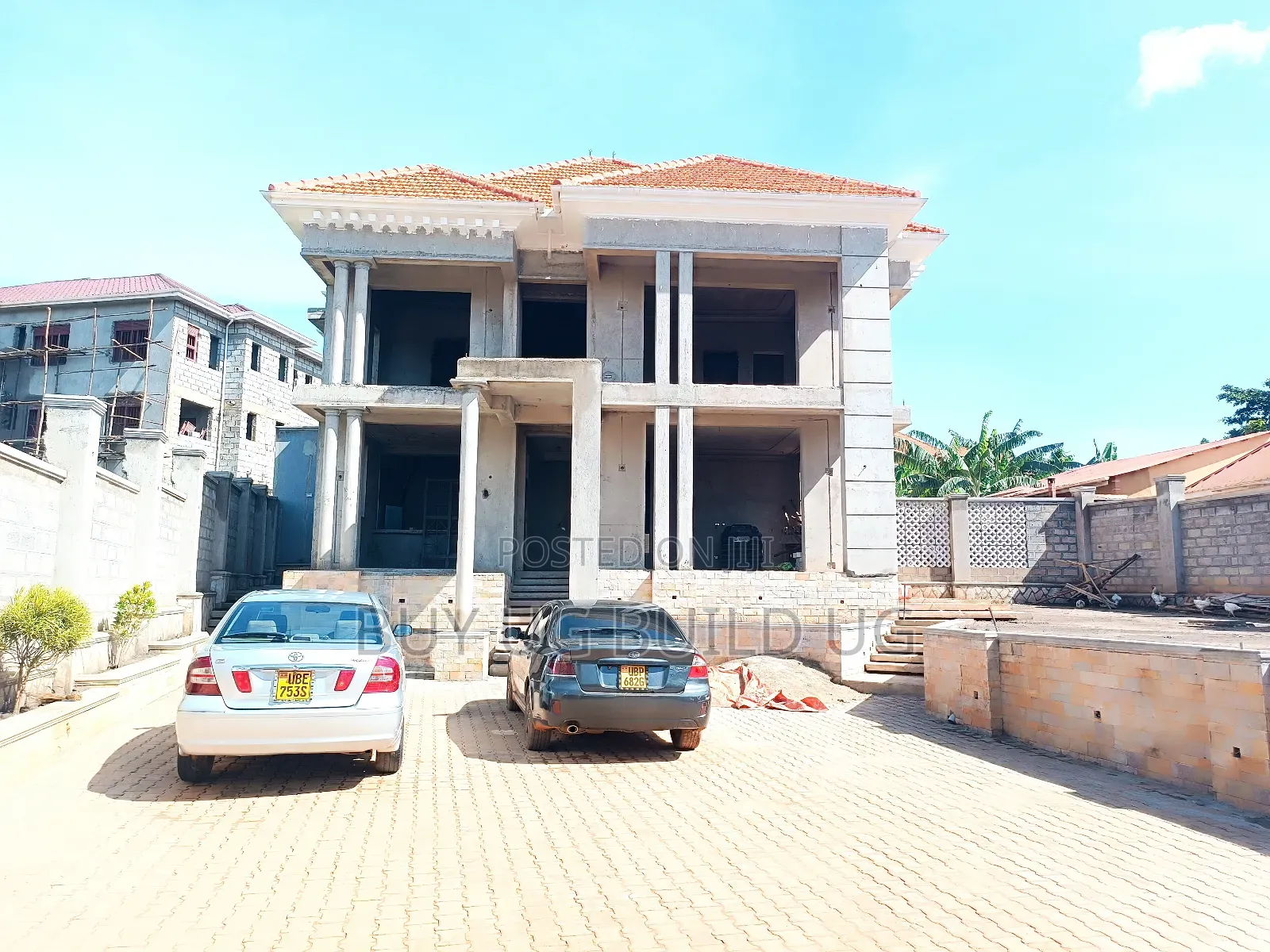 Furnished 4bdrm Mansion in Kira Nakwero for sale