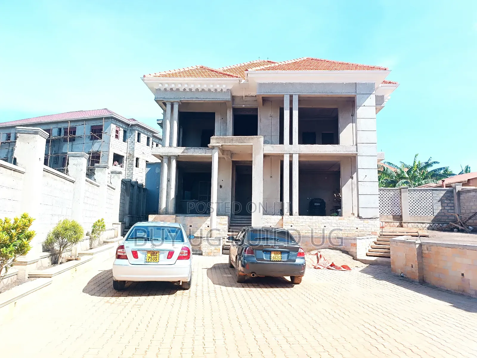 Furnished 4bdrm Mansion in Kira Nakwero for sale
