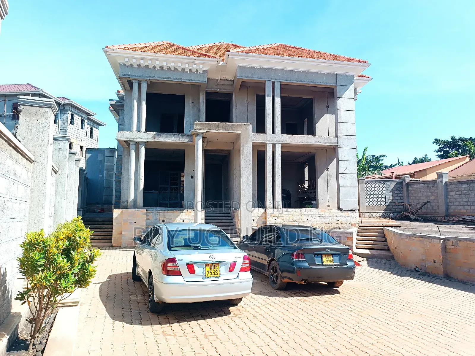 Furnished 4bdrm Mansion in Kira Nakwero for sale