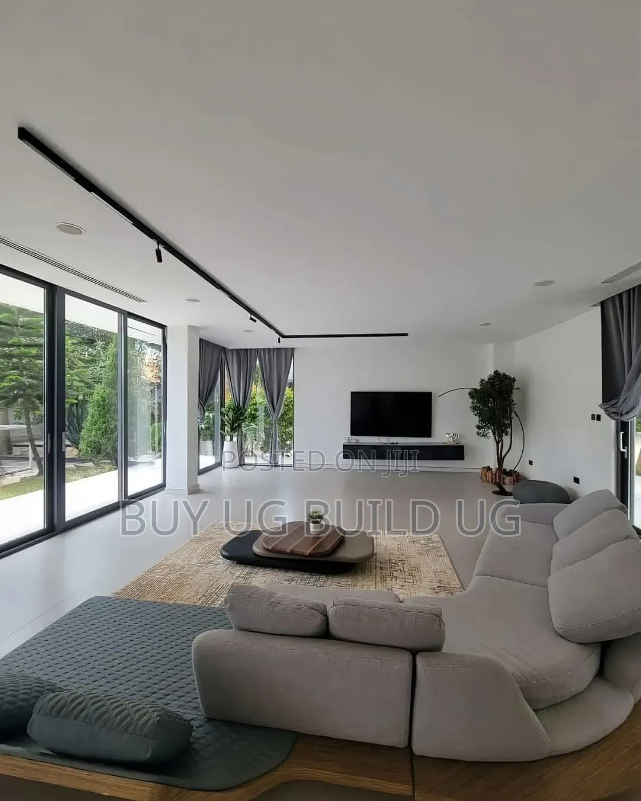 5bdrm Mansion in Munyonyo, Central Division for sale