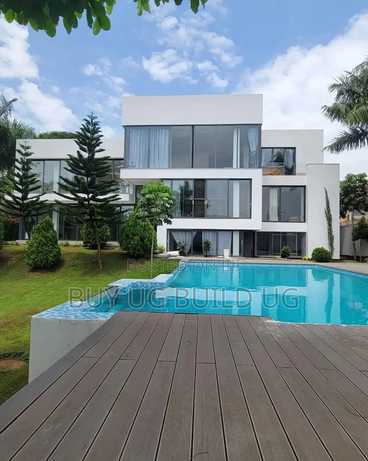 5bdrm Mansion in Munyonyo, Central Division for sale