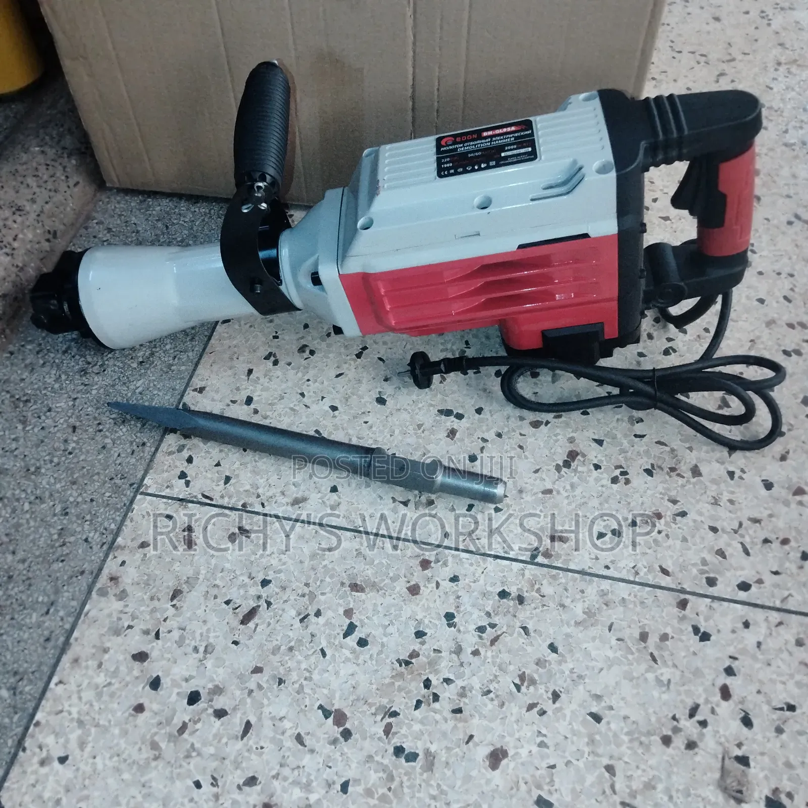 Demolition Hammer / Breaker 95