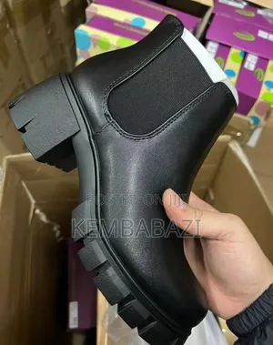 Classic Ladies Boots Shoes