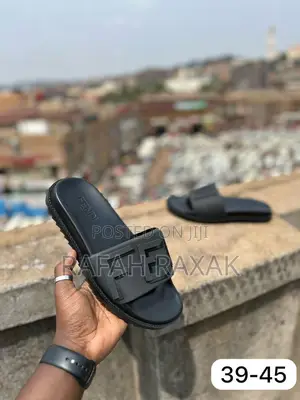 Original Triple Black Fendi Rubber Push in Sandals