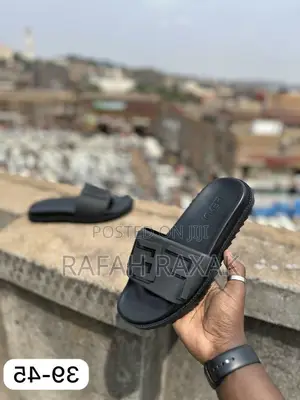Original Triple Black Fendi Rubber Push in Sandals