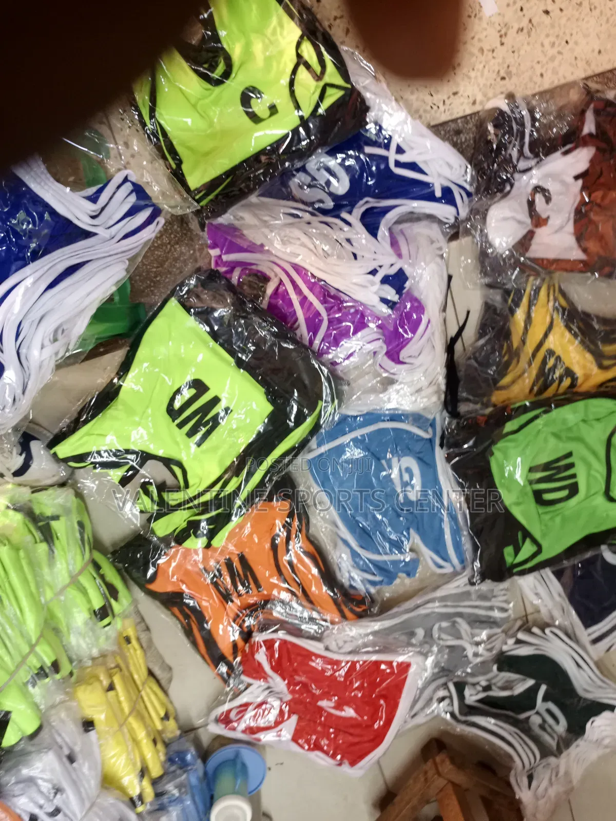 Sports Bibs for Girls 7 Pics in Full Set Selling at 65,000