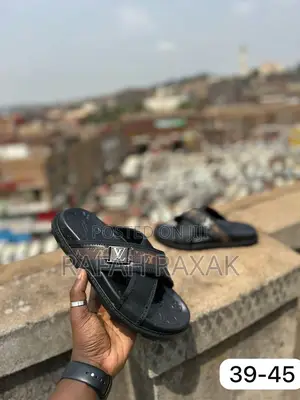 Original Men’S Louis Vuitton Luxury Cross Comfortable Sandal