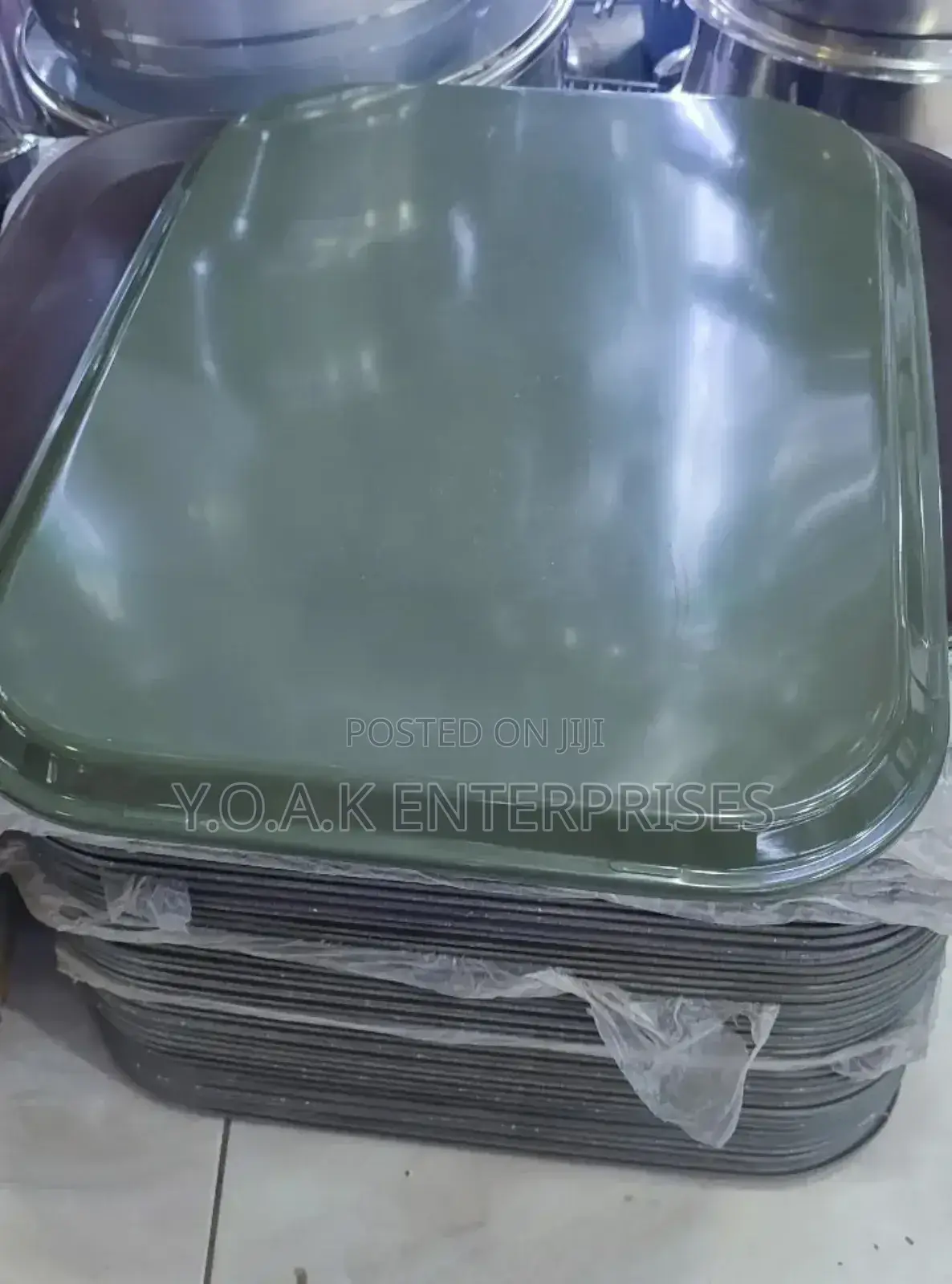 Sticky /Non Slide Serving Tray