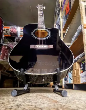 Yamaha Acoustic Guitar