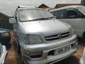Photo - Toyota Noah 2002 Silver