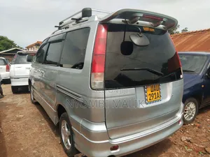 Toyota Noah 2002 Silver
