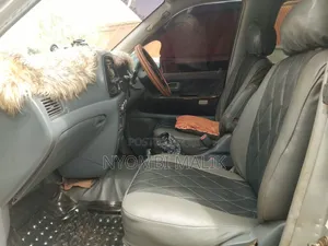 Toyota Noah 2002 Silver