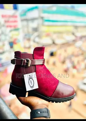 Ladies Boot Shoes / Suede And Leather