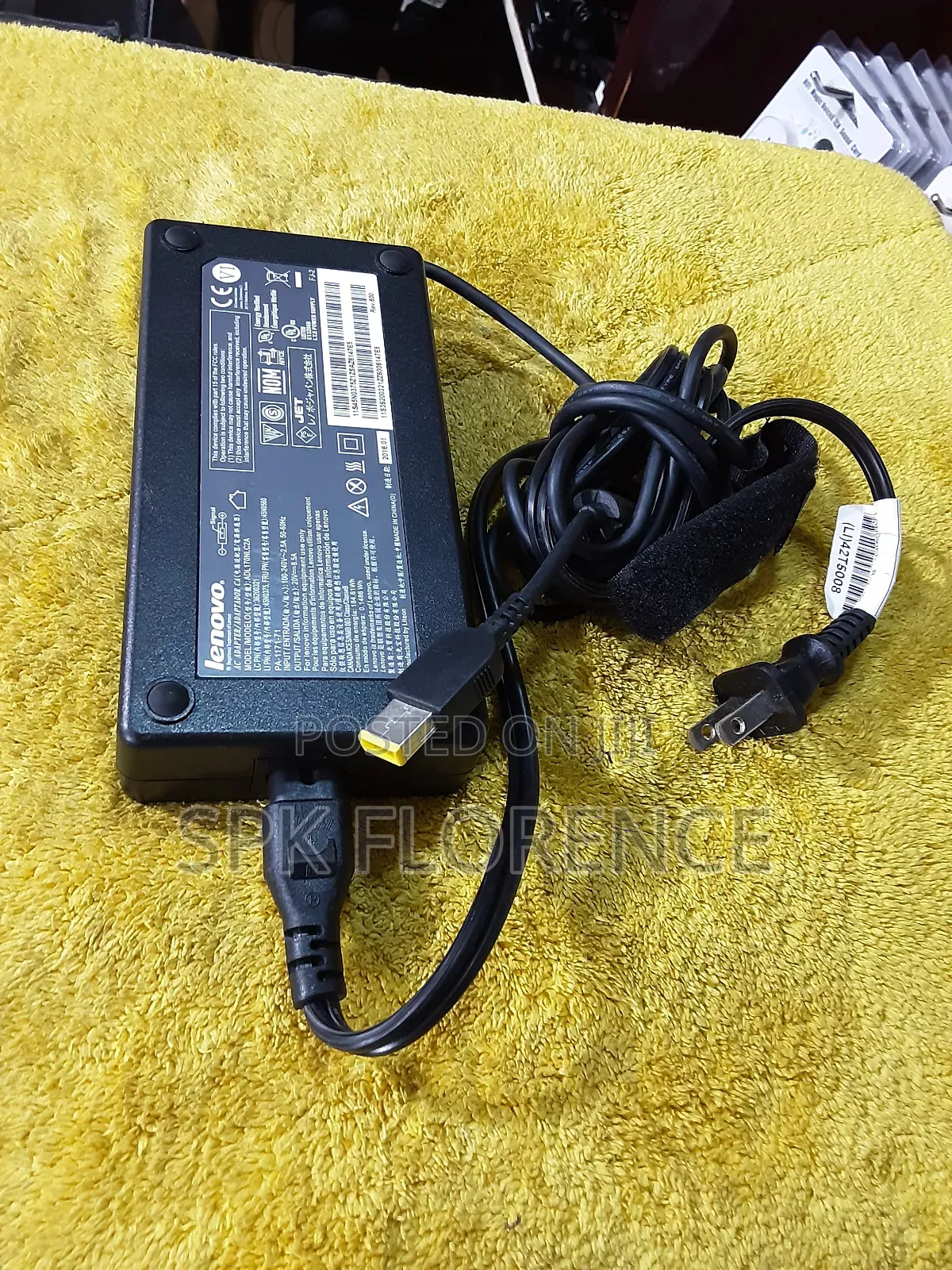 Lenovo Usb Ac Adapter 20v -8.5a