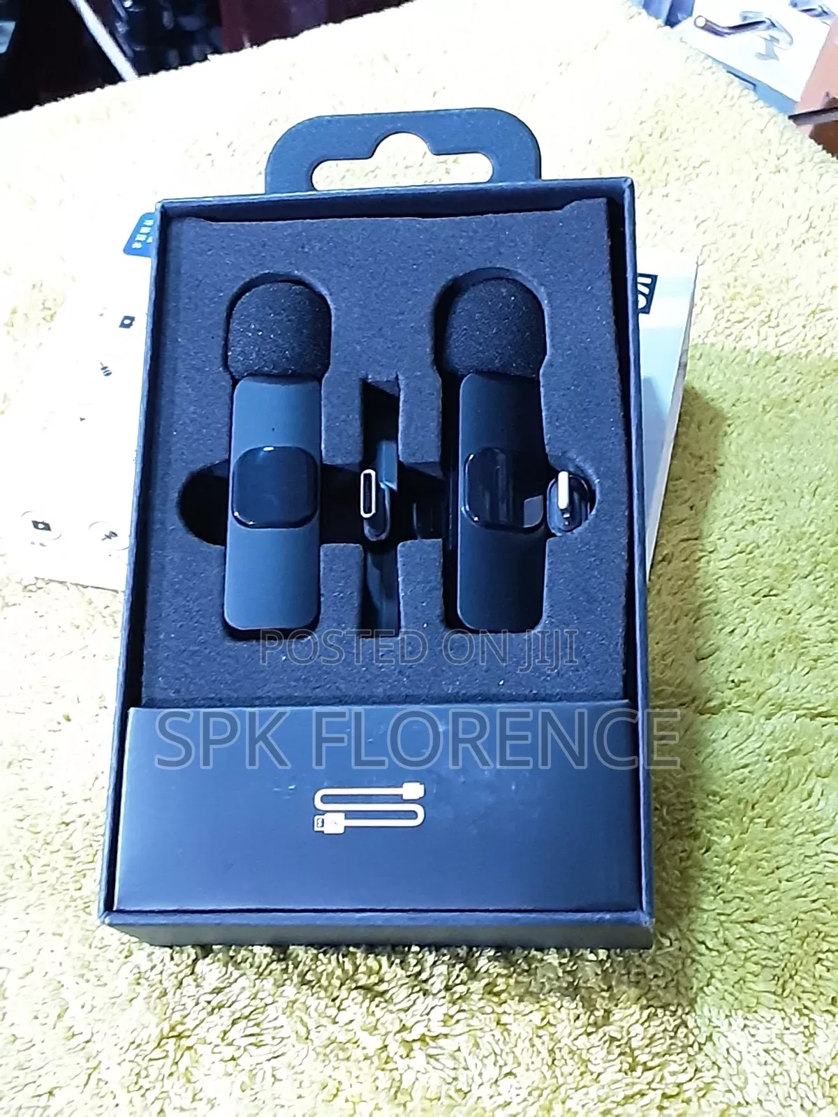  Wireless Microphone