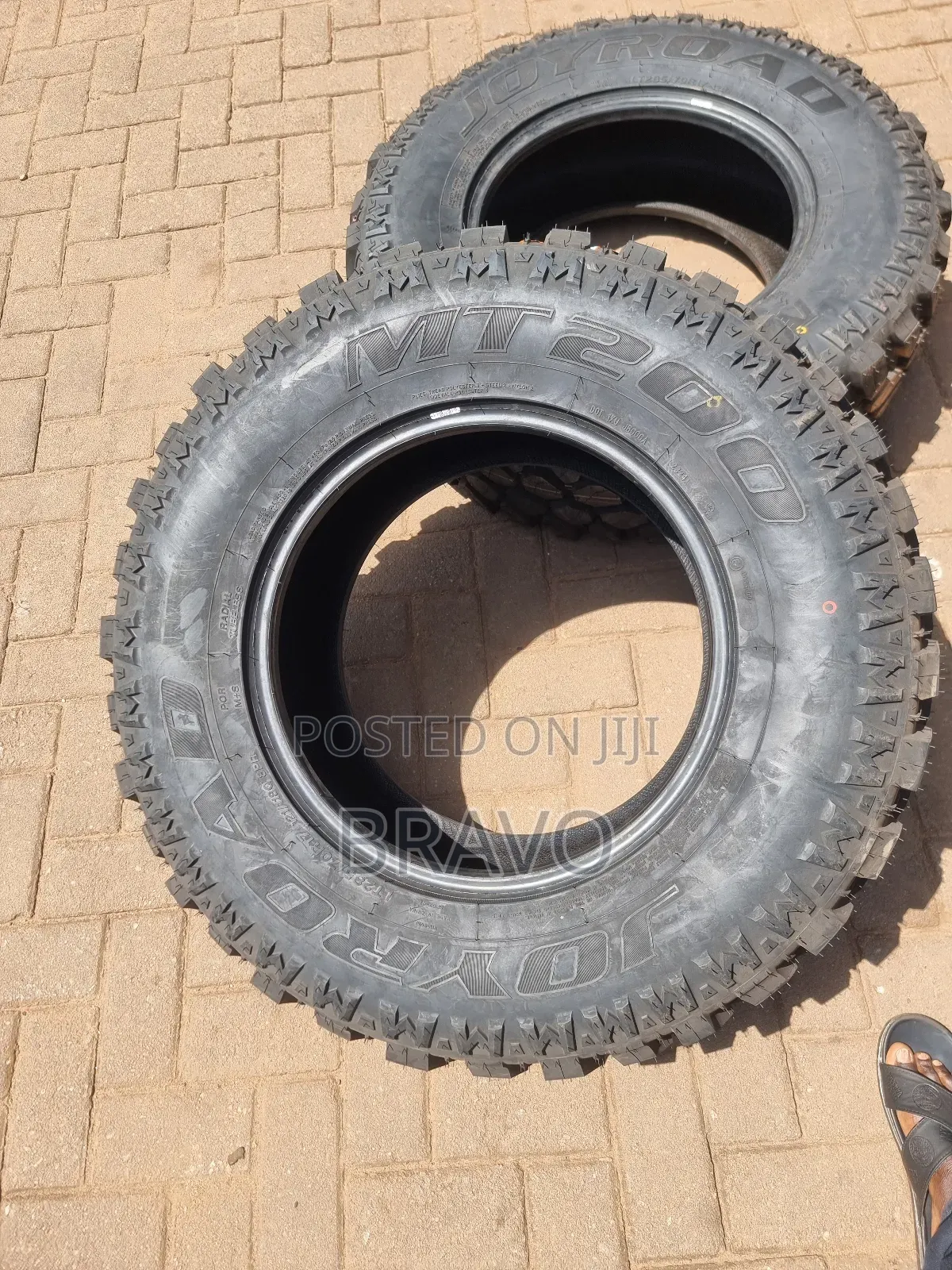 285/70r17 Mudterrian Tires for Land Cruiser V8.