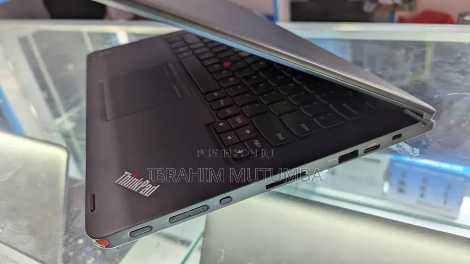 Laptop Lenovo ThinkPad Yoga 4GB Intel Core I5 HDD+SSD 500GB