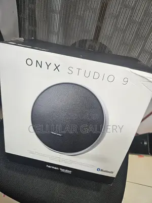 Onyx Studio 9